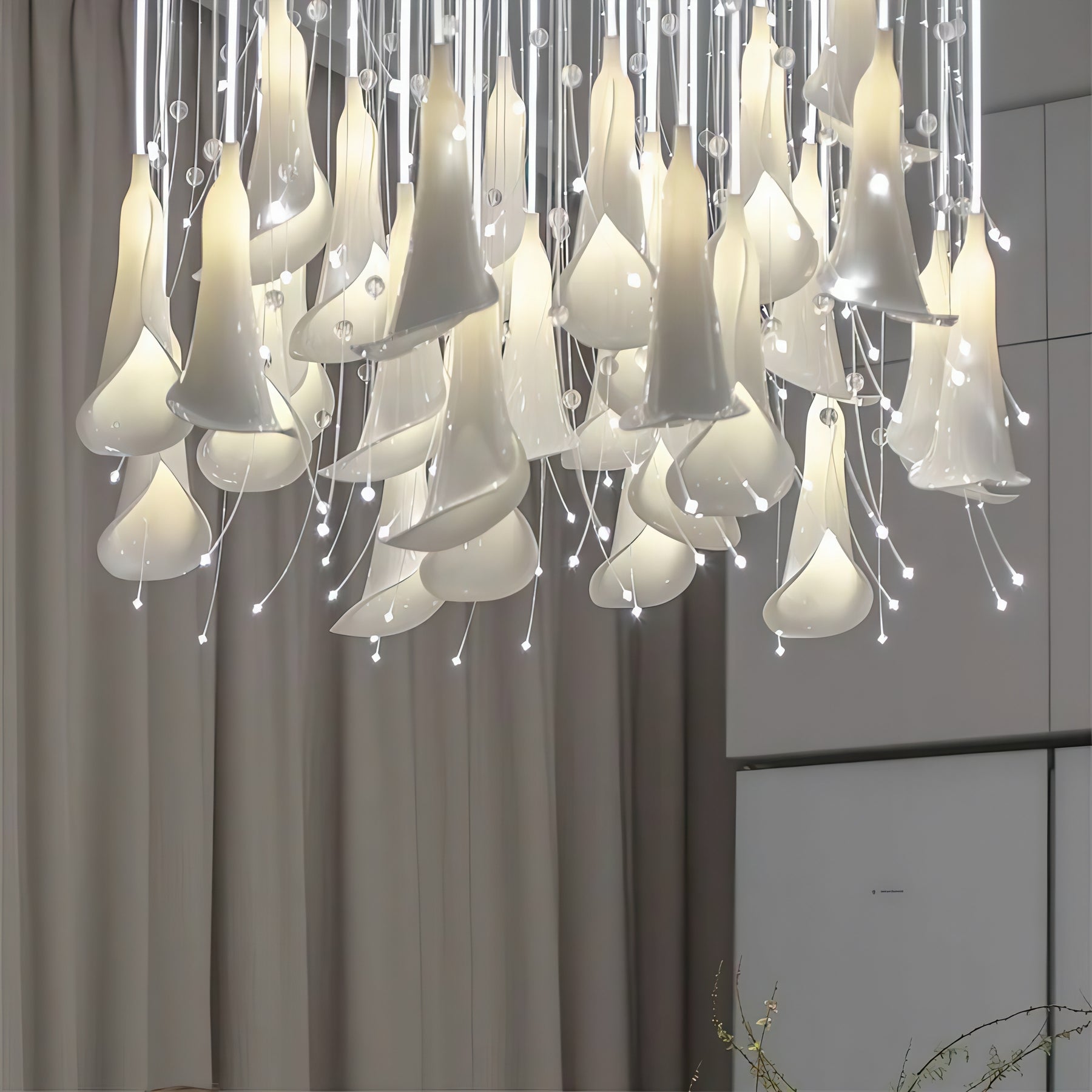 LUMORA BLOOM CHANDELIER