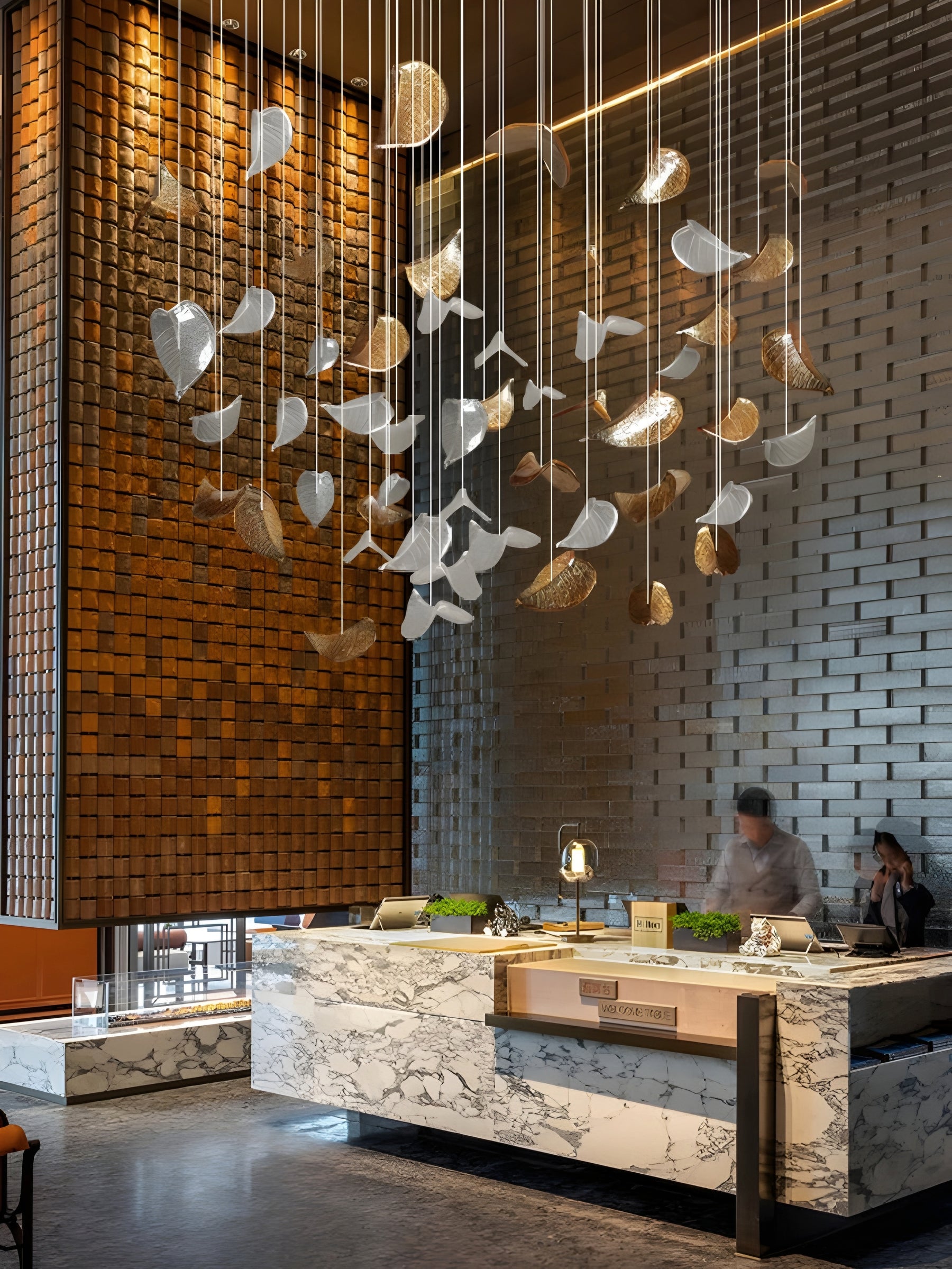 GOLDEN BREEZE CRYSTAL PENDANT LAMP