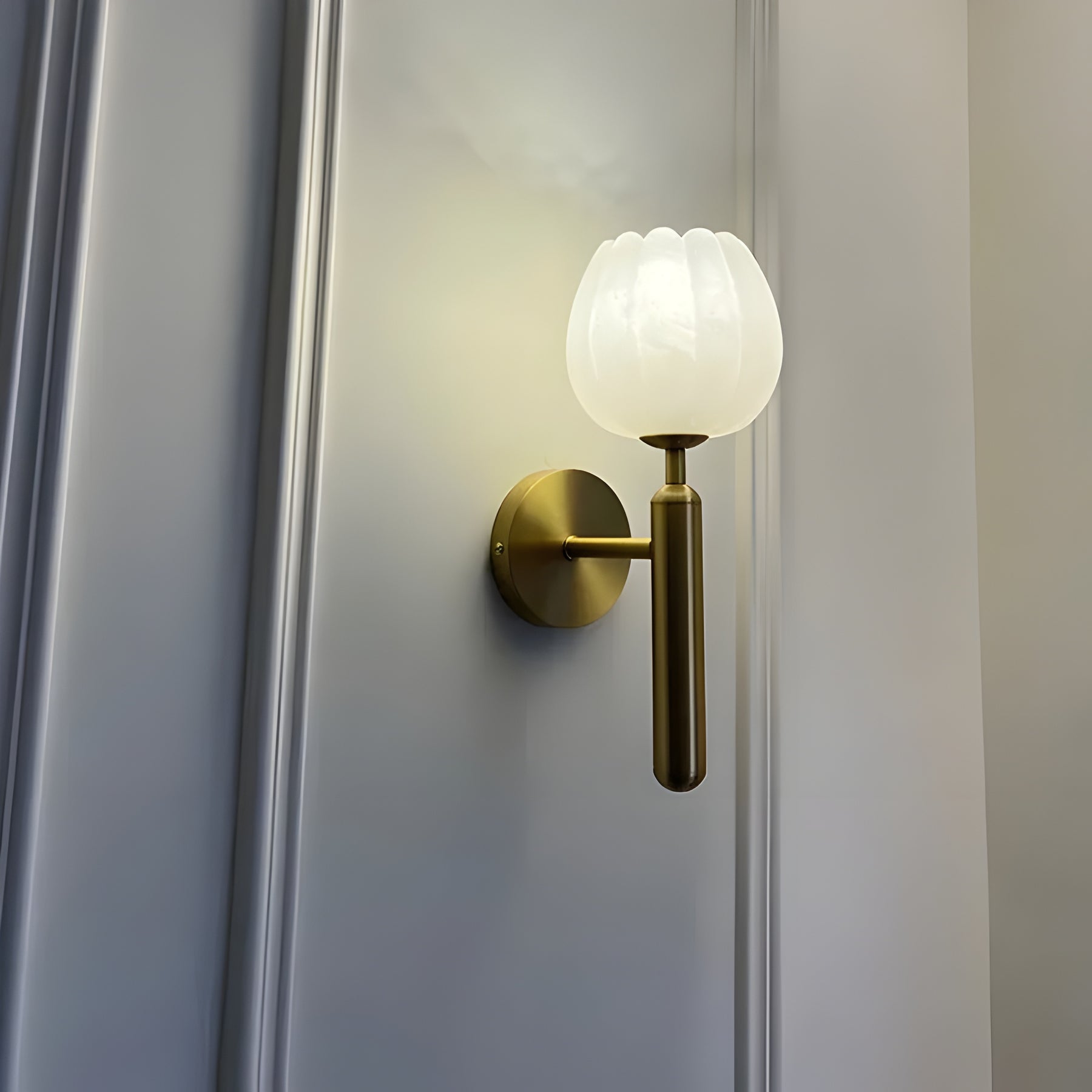 TULIP BRASS SCONCE