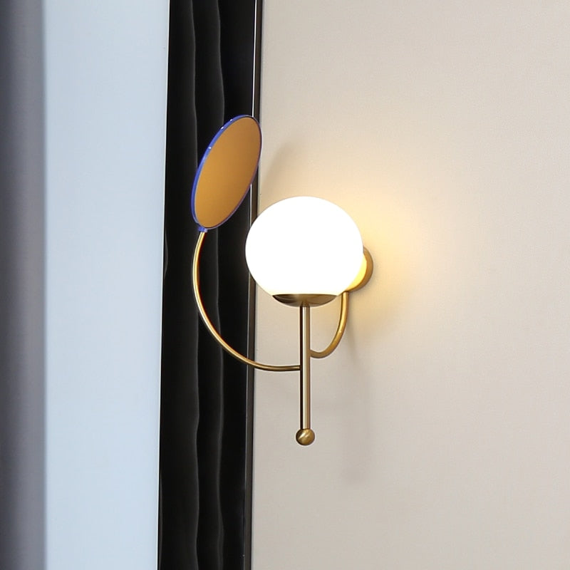 NORDIC WALL SCONCE WITH A REFLECTOR - Modern Wall Sconce