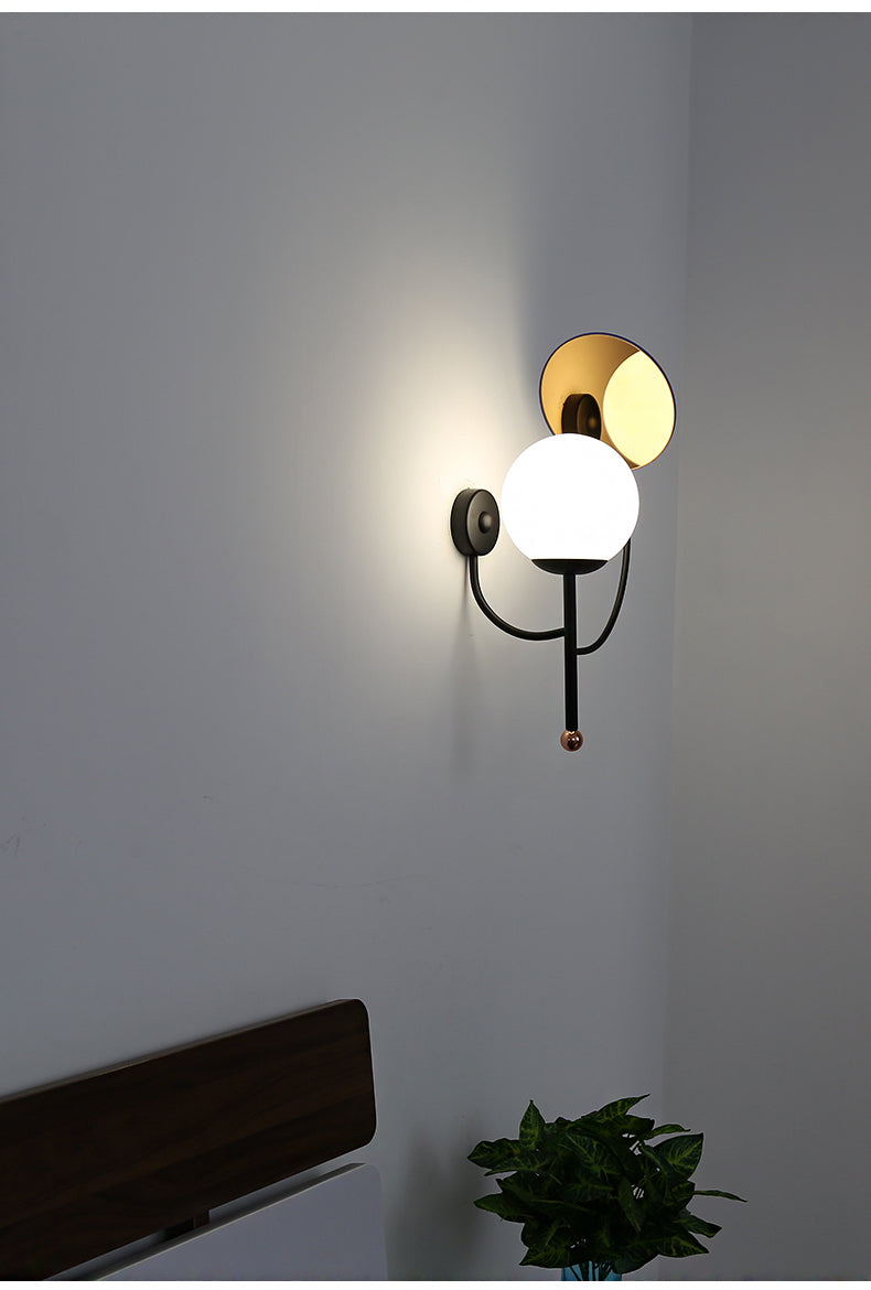 NORDIC WALL SCONCE WITH A REFLECTOR - Modern Wall Sconce
